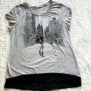 Cute Juniors size (S) Pre-Owned black & grey T shirt with embellishments.